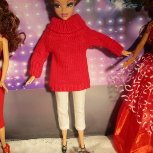 Mattel My Scene Doll CHELSEA Red Cowl Neck Sweater  White Pants  Great Hairdo  Shoes    Extra   CokaCola Carton