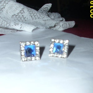 Men's Accessory French Cuff Cuff Links  White Stones Blue Stone in Middle