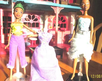 Disney Tiana Puppen Set, Froschprinzessin, 3 Outfits