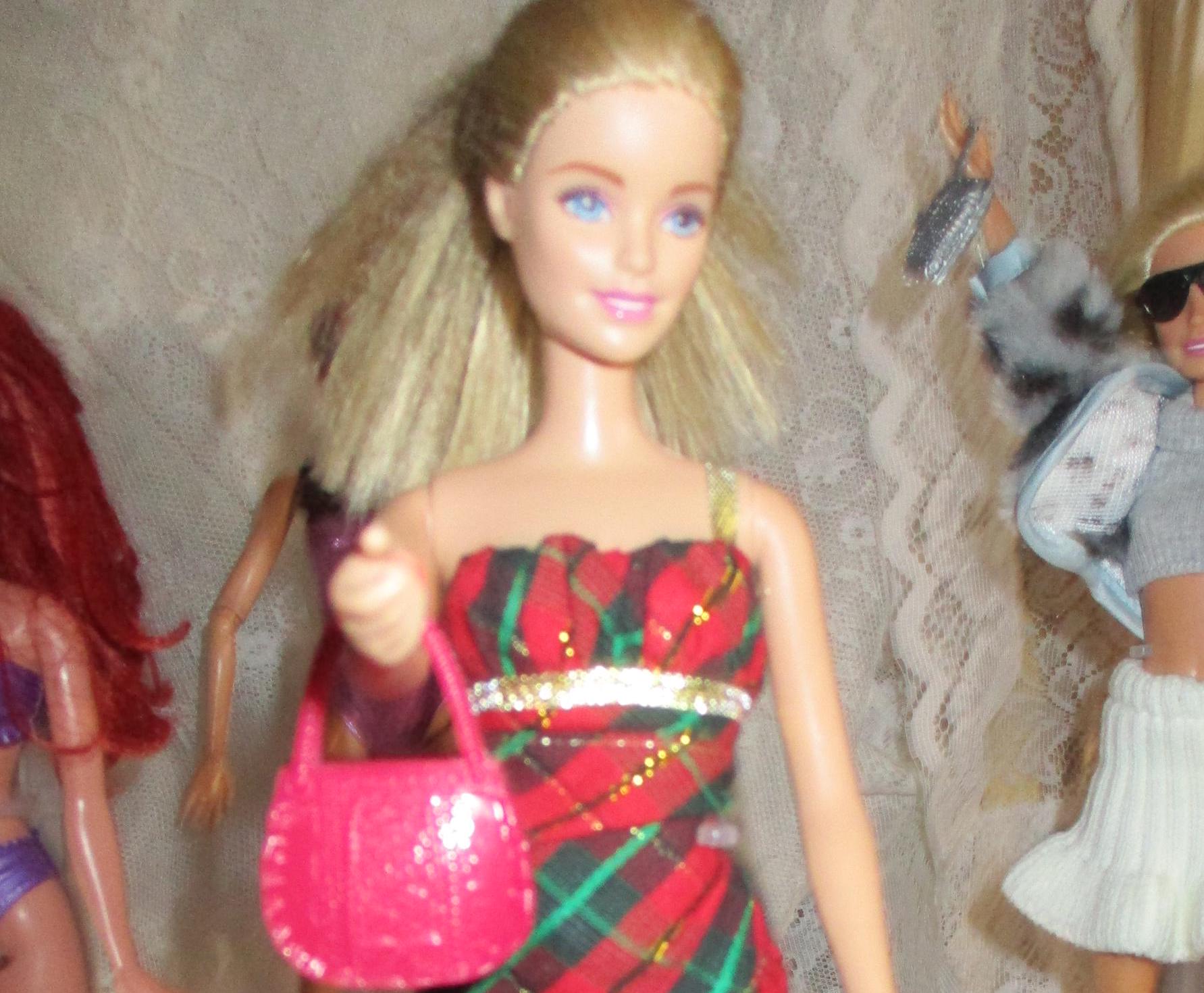 バービー Barbie Mattel Blonde Blue Eyes Scotish Plaid Christmas Plaid