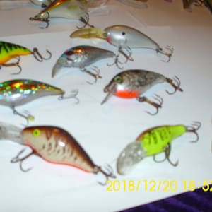 Fishing Lures   Group of Collectible Fishing Lures  NINE Lures  Various Colors