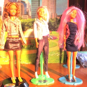 Mattel Barbie Dolls Three Dolls  Fully Dressed with Shoes  Purses