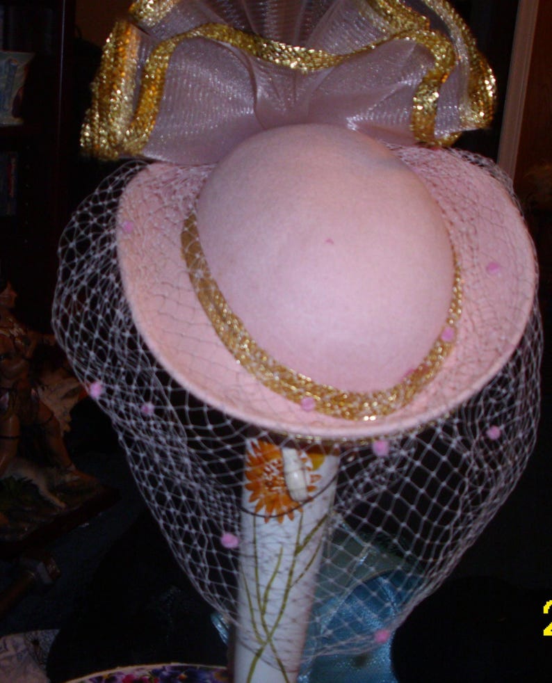 Vintage Pink Wool Hat: Gold Trim Church Fascinator image 4