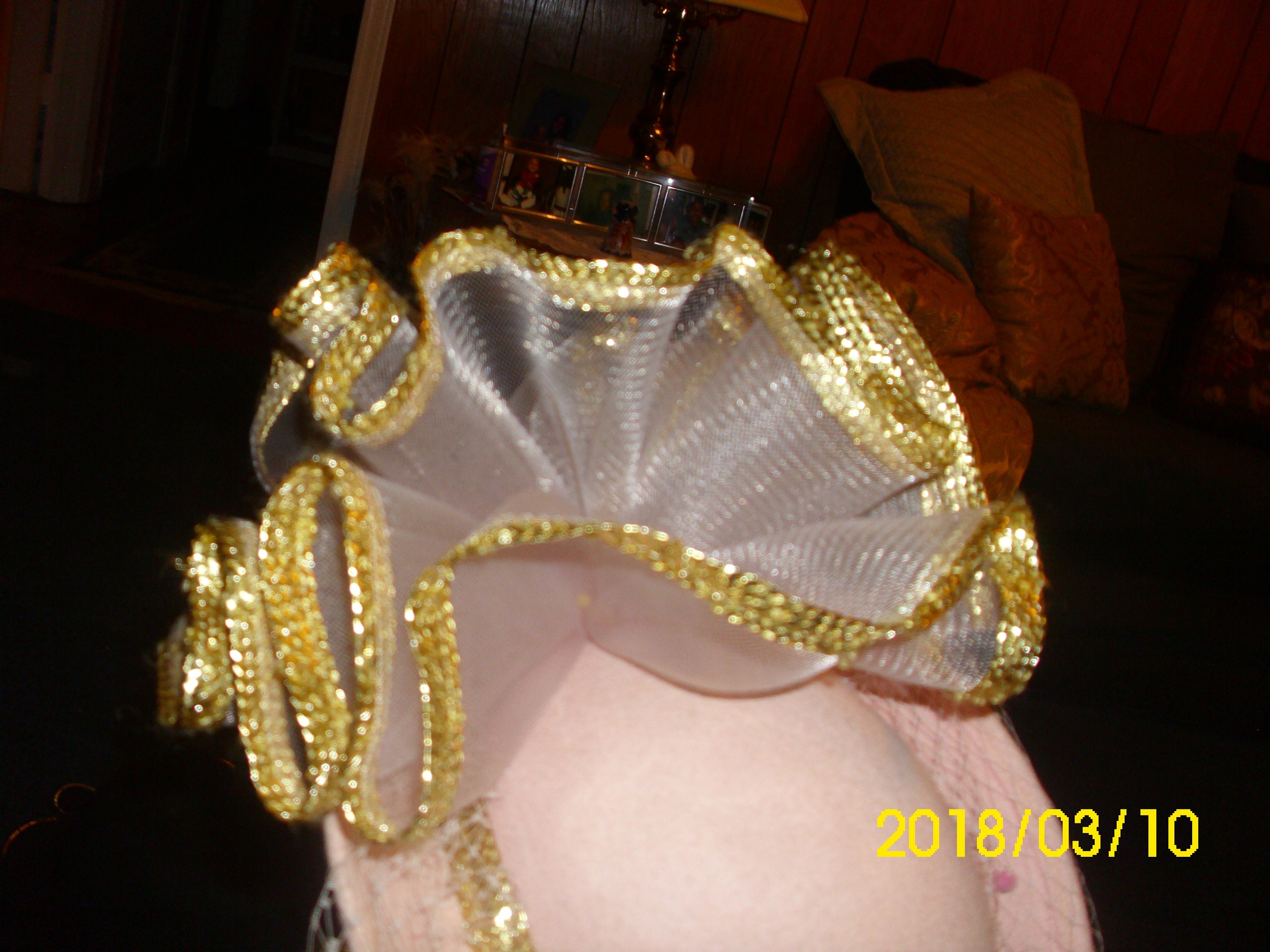 Vintage Pink Wool Hat: Gold Trim Church Fascinator - Etsy Canada display picture 1