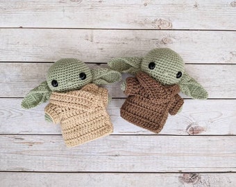 Crochet Baby Alien Plush Doll, The Child Stuffed Animal, Baby Yoda Plush, Crochet Yoda doll Star wars Pillow, Amigurumi Mandalorian Doll