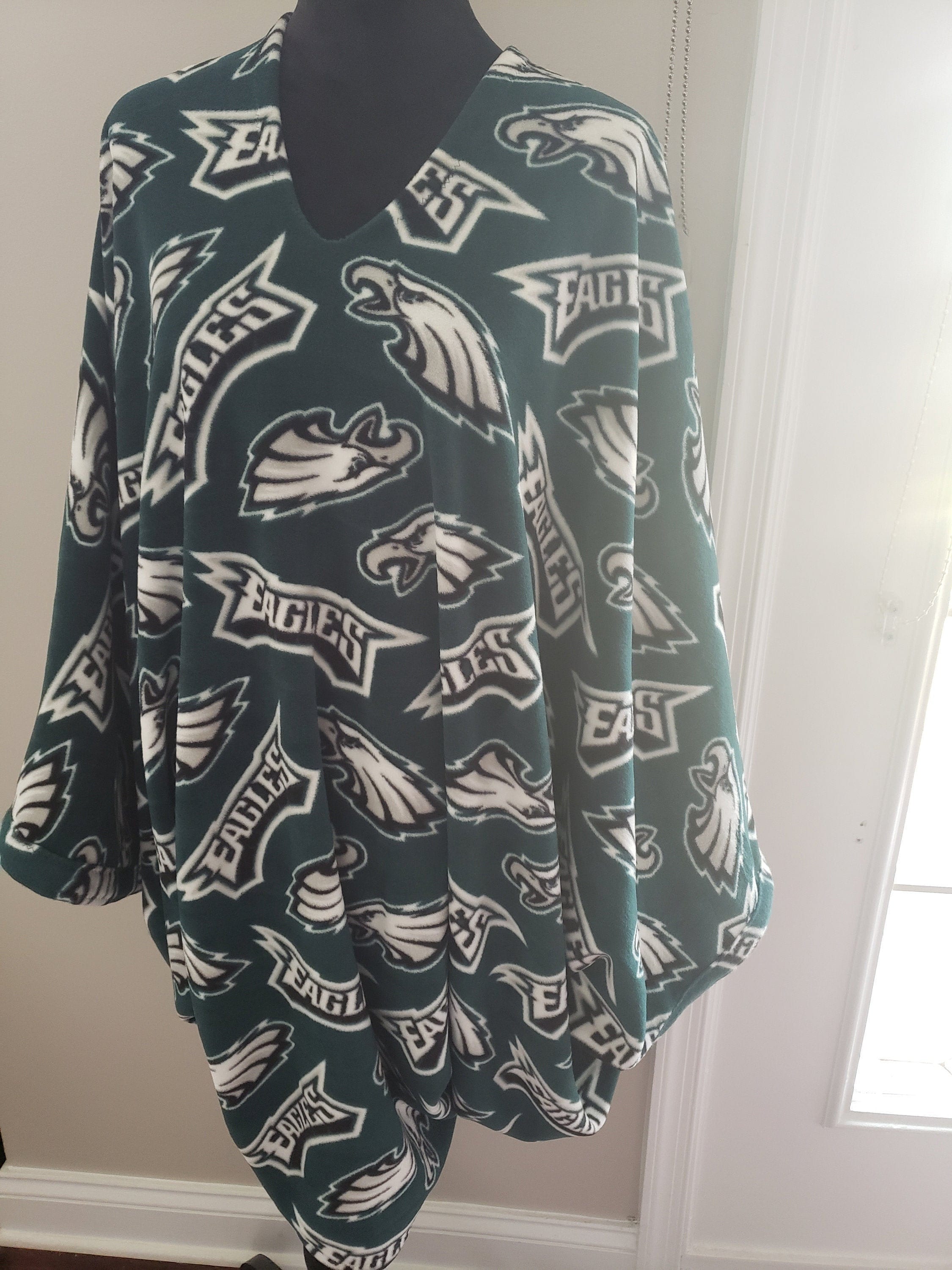 NFL Eagles Poncho Robe National Football League Poncho Sports Clothing ...