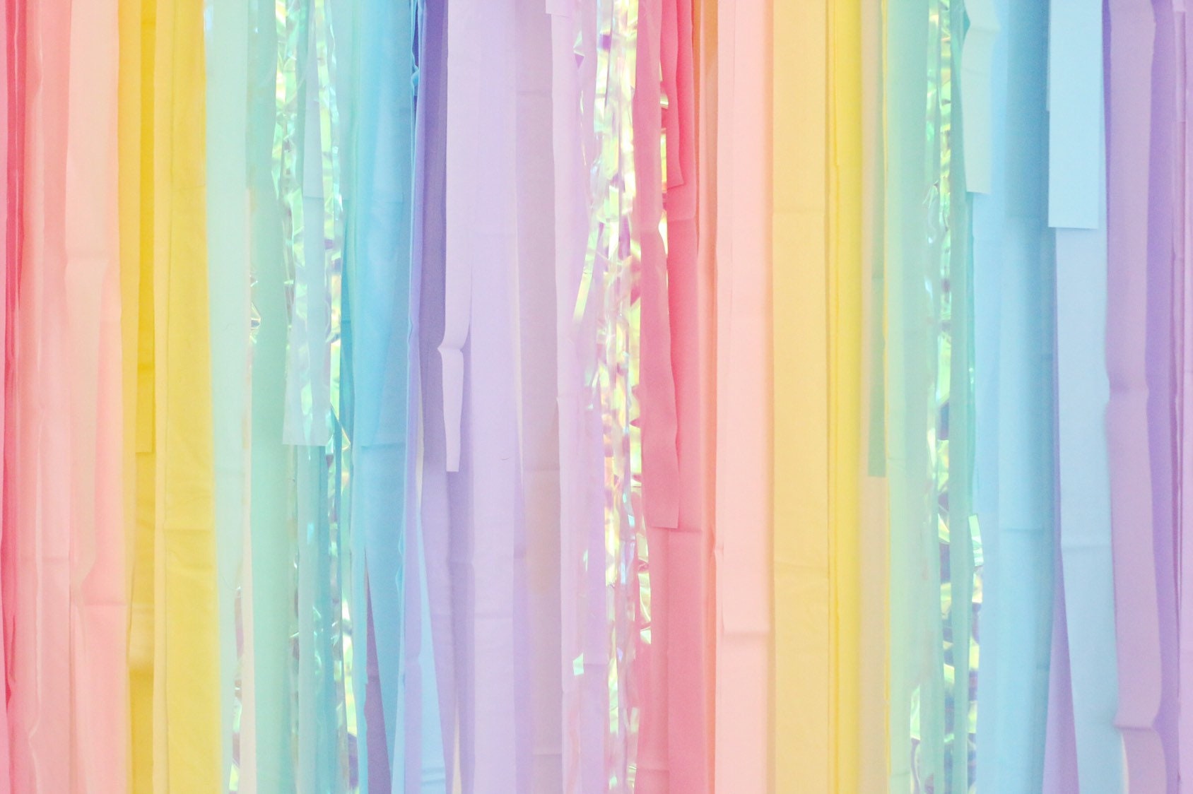 Pastel Rainbow Streamers