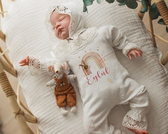 Romper en dentelle nouveau-né, robe de bébé, cadeau de bébé nouveau-né, romper de bébé personnalisé, tenue à emporter à la maison, robe de bébé monogramme, cadeau de douche de bébé, Bunny Roper