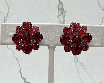 Vintage Pink Rhinestone Screw-Back Earrings | Weiss Style Mid-Century Cluster Jewelry 1950s