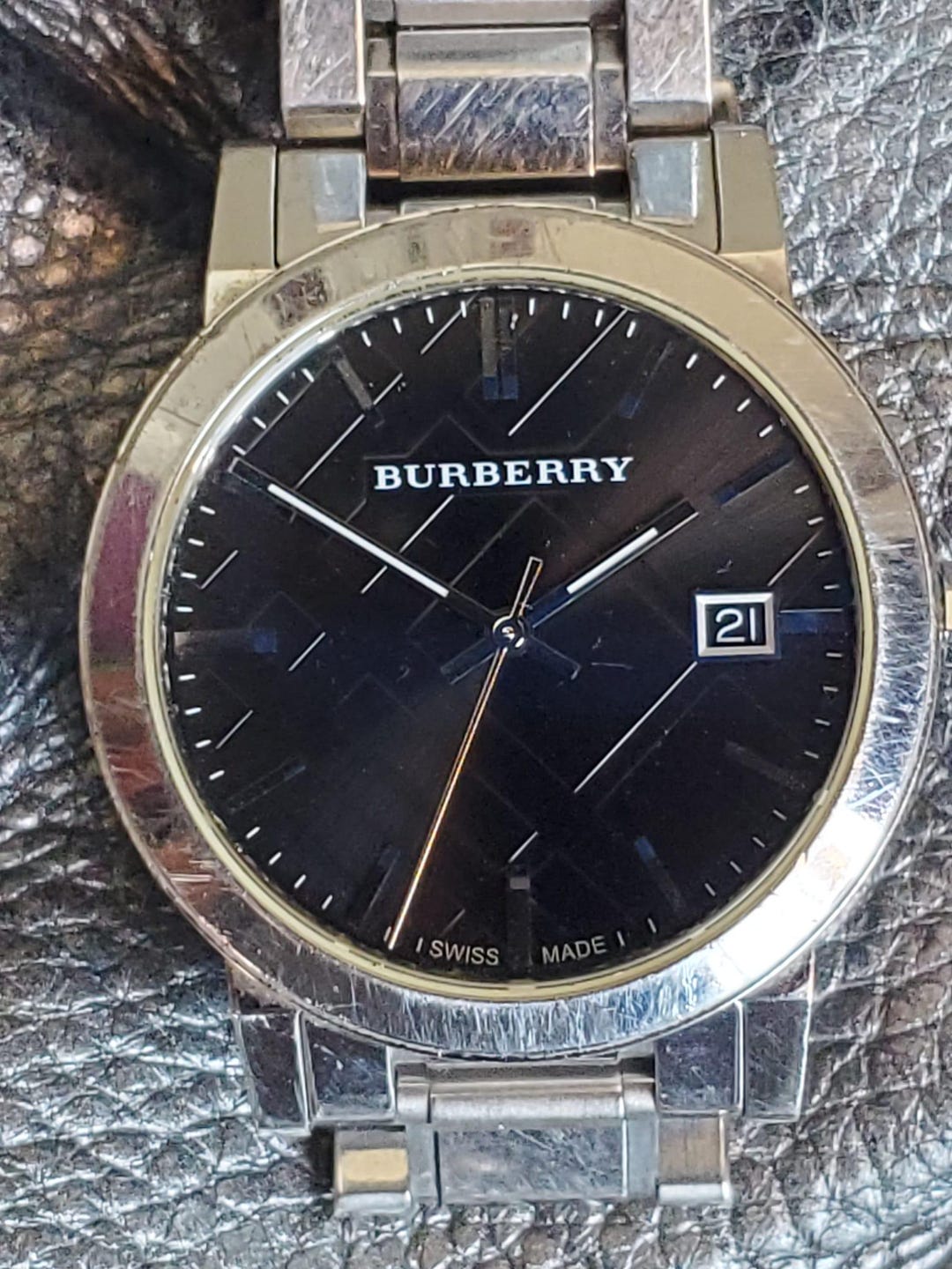 Burberry Black and Silver Watch BURBERRY BLACK LEATHER+GUNMETAL,ANTIQUE SILVER TONE CHRONO  main image 4