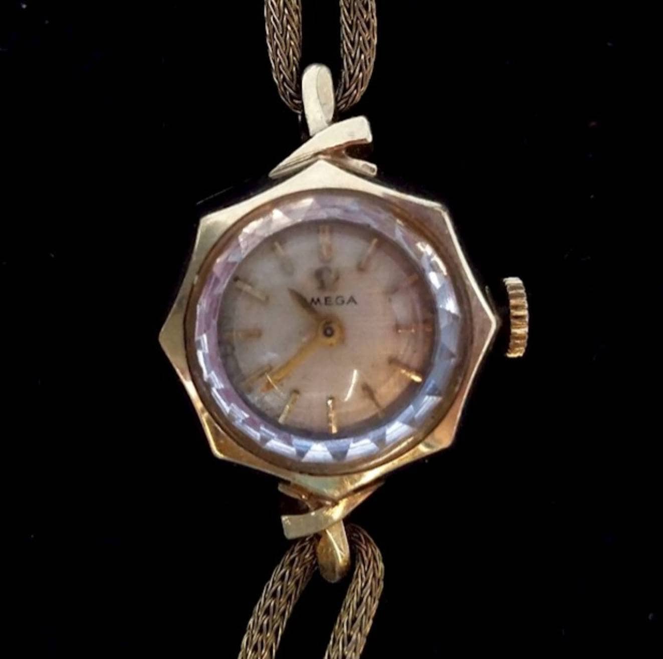 Omega dameshorloge goud hotsell