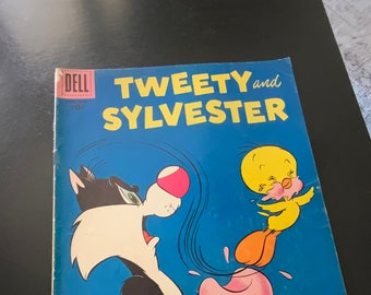 Dell Vintage Comic Book - Tweety and Sylvester Warner Bros. Cartoons #21 June-Aug 1958
