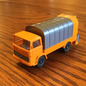 1970s Vintage Wiking KUKA Garbage Refuse Truck  Orange/Grey HO 1/87 Car Excellent Condition