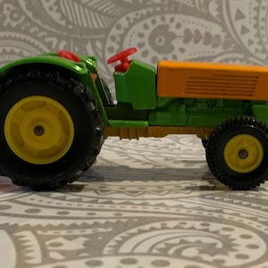 SIKU V287  - Colorful metal tractor with some plastic parts - Made in Germany