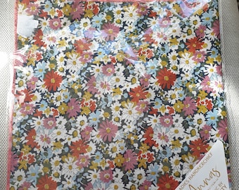 Gorgeous Anna's of Australia Liberty Print Handkerchief in floral pattern 11.5 x 11.5 inches Cotton Liberty hankie Daisy floral hankie