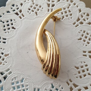 Wunderschöne Vintage Brosche Große Vintage Modernistisch Gerippte Goldfarbene Brosche Swirl Brosche Goldfarben