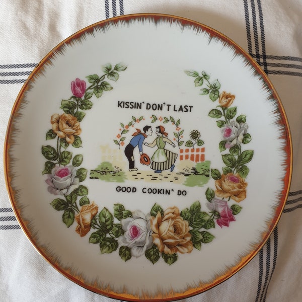 Cute Vintage Wall plate Japan 7 " wide Gold trim plate Kissin Dont Last, Cookin' Do plate Kitchen decor featuring a couple and roses