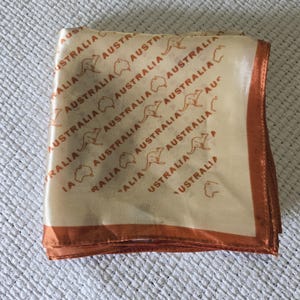 Impresionante bufanda vintage australiana ultra rara, bufanda de recuerdo, bufanda con mapa australiano, bufanda cuadrada, bufanda estilo canguro, bufanda de los años 70 en acetato, hecha en Japón