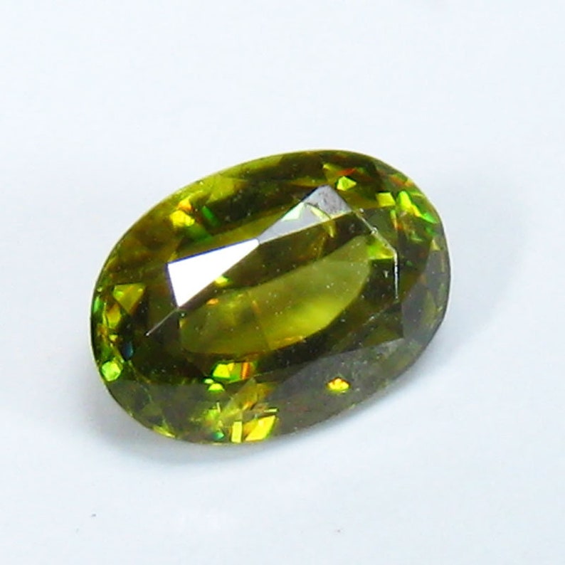 Sparkling Natural Greenish Yellow Diamond Lusters Natural Sphene 0.83Ct