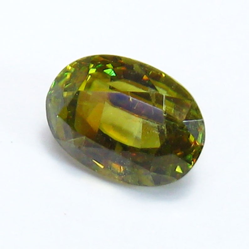 Sparkling Natural Greenish Yellow Diamond Lusters Natural Sphene 0.83Ct