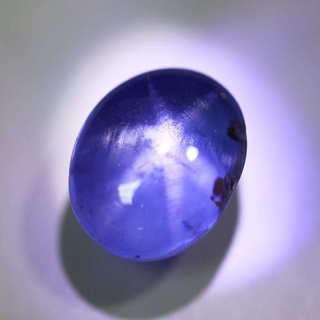 9.75CT/ナチュラル/スリランカ鉱山/ブルーイッシュカラー/スター