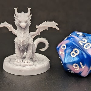Flamehorn- Wyrmling Dragon