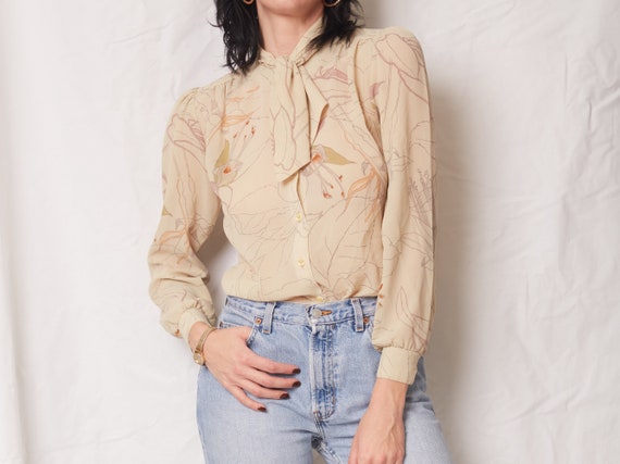 Vintage 70s Tie Neck Blouse / Sheer Floral Retro P