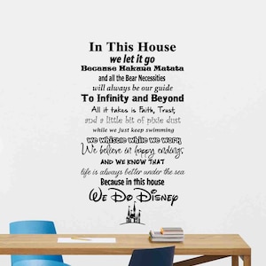 In dit huis doen we Disney vinyl decal citeer belettering muur sticker kwekerij teken Disney poster Wall Art gift Kids baby slaapkamer decor 124thn