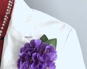 African Violet Pin//African Violet Corsage// DST African Violet Flower Pin//Purple Flower Corsage//Purple Cluster Pin//Delta Sigma Theta Pin