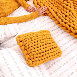 Mustard 18х18 decorative cushion pillow, Knit decorative 20x20 pillow, Chunky knit pillow, Chunky yarn pillow, Chunky knitted 16x16 pillow
