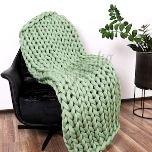 Chunky Knit Blanket, Vegan Acrylic Yarn, Arm Knit Throw