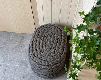 COCOON knit oval pouf
