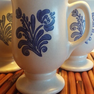 Set of 6 vintage york town phaltzgraff mugs with base
