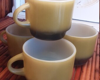 Set of 4 green anchor hocking fire king mugs