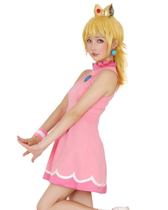 princess peach tennis outfit