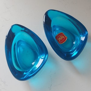 2 Turquoise Art Glass Ashtrays Triangular Handcrafted British Craftsmen Vintage