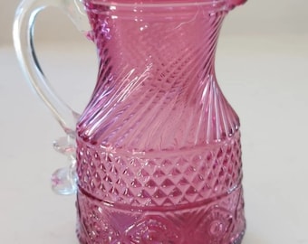 Vintage Pilgrim Cranberry Glass Creamer Jarra de agua