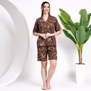 Pajama shorts with pockets Lounge wear shorts Tiger print night dress Coffee brown shirts Shorts with elastic waistband PJ shorts Sets Gift