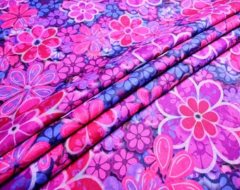 Paquete de telas florales moradas, material ligero para costura y manualidades de verano.