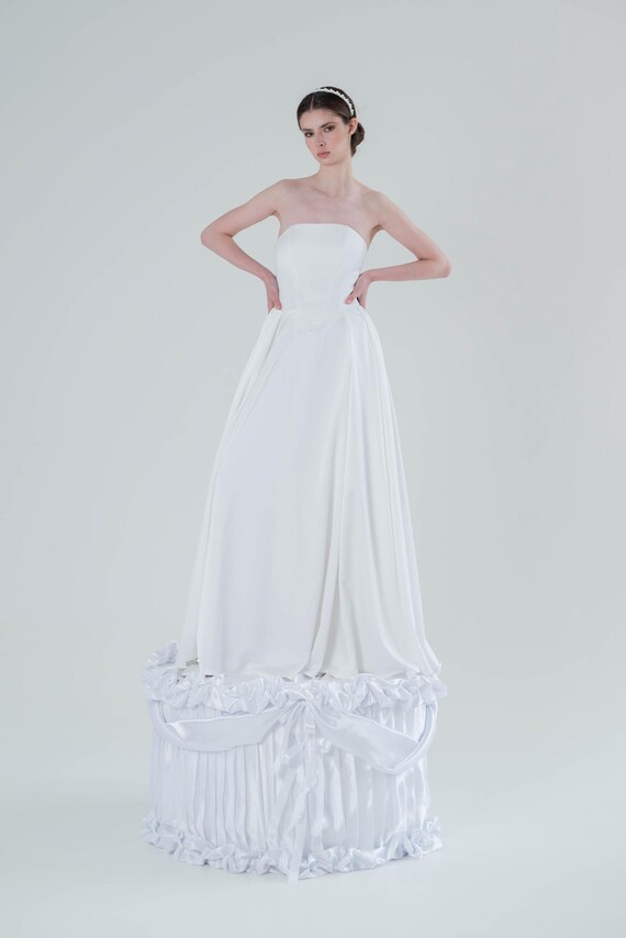 v shape corset dress Fortuna