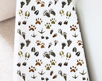 Animal tracks changing pad cover, Woodland Changing pad, Forest animals footprints, Wilderness rustic, Rustic nursery, Hunting -  FoF