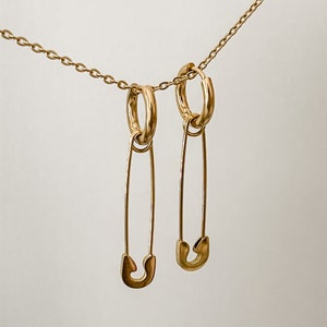 Pendientes con imperdible, pendientes con imperdible de plata, aros de acero inoxidable, aros con dije de imperdible, pendientes con imperdible de oro