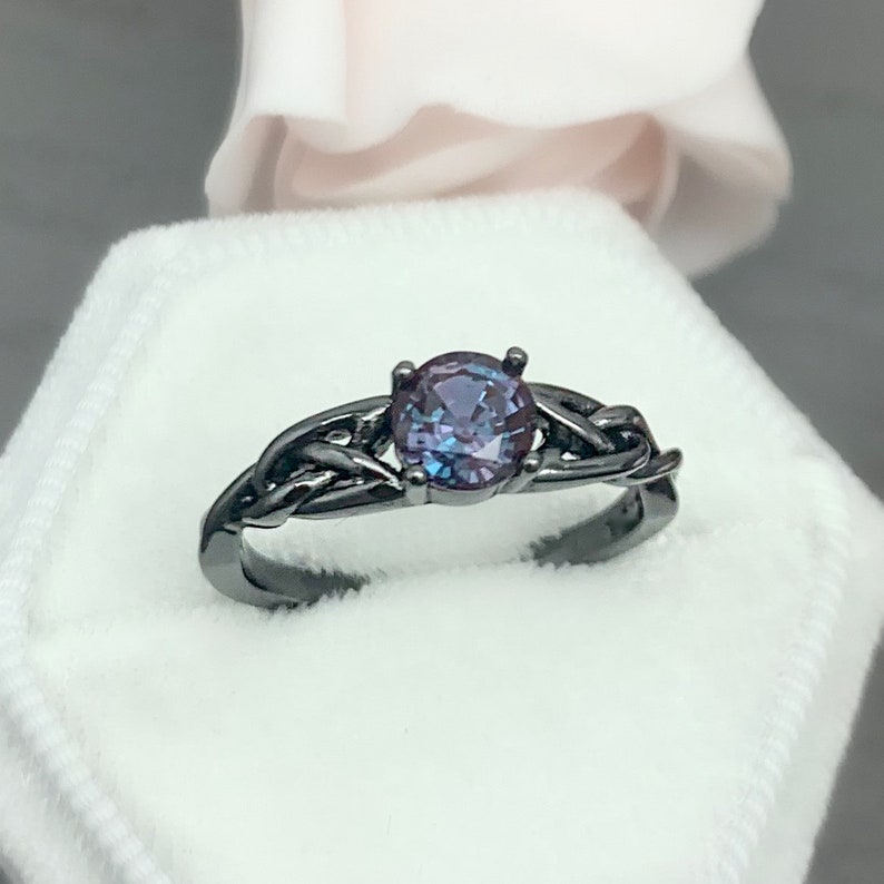 Round Alexandrite 14K Gold Celtic Black Rhodium Engagement Ring Solid Gold 0.90Ct Triquetra Irish Solitaire Bridal Promise Wedding Ring