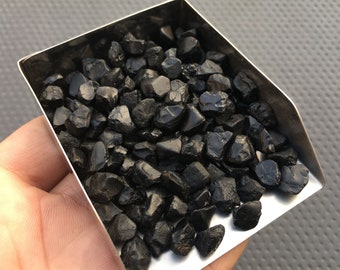 Natural Black Spinel Gemstone Raw,Random Raw Crystal,Undrilled Gemstones Tiny Black Rough 50 Pieces Spinel Rough,Size 4-6 MM Raw Spinel