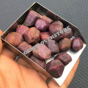 10 Pieces Untreated Ruby Rough,Size 16-20 MM Natural Red Ruby Gemstone, Ruby Rough, Red Ruby Crystal Raw, Unpolished Ruby Raw Making Jewelry