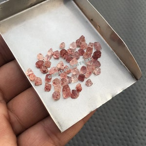 50 Pieces Tiny Rough Gemstone, Size 2-4 MM Natural Strawberry Raw, Genuine Tiny Rough, Strawberry Raw, Strawberry Crystal Raw Wholesale Raw