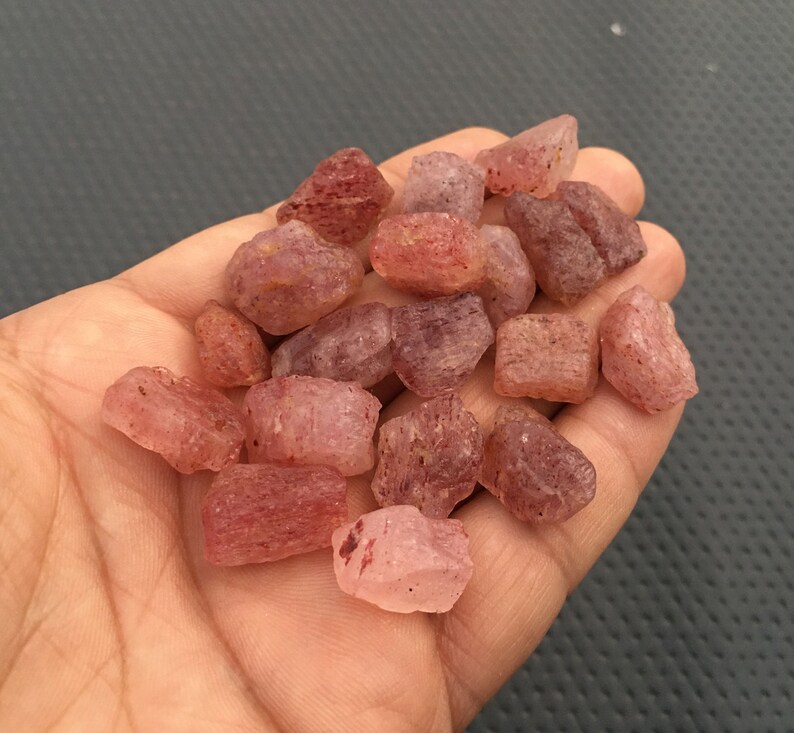 10 Pieces Quartz Rough Size 1618 MMNatural Strawberry Quartz Etsy