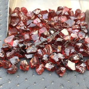 50 Piece Raw Garnet Crystal, Size 6-8 MM natural Red Garnet Gemstone Rough,January Birthstone Garnet Raw, Mozambique Garnet Rough Wholesale