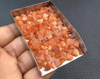 50 Natürlicher Sonnenstein Rohedelstein Stücke: AAA Grade (4-6 MM)