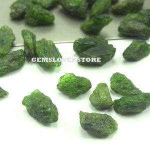 Roher Grüner Turmalin: 10 Crystal Energy Edelsteine (16-20 MM)